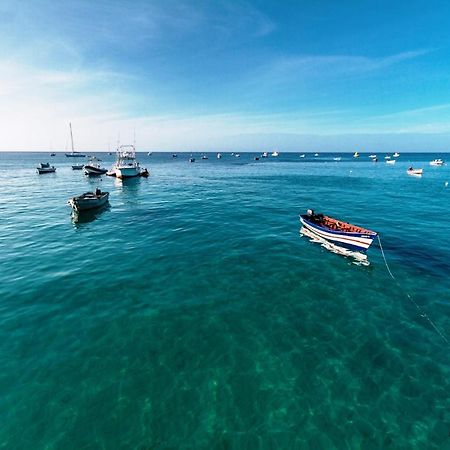 Hostels Holiday Cape Verde Санта-Мария Экстерьер фото